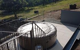 fantastica villa fra le Alpi valtellinesi